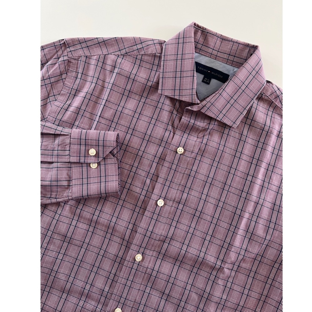 Tommy Hilfiger Men's‎ Light Burgundy Plaid Button Down Size 15-1/2 32/33 NWOT